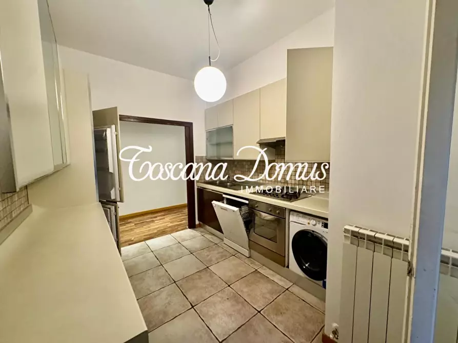 Immagine 11 di Appartamento in vendita  a Siena