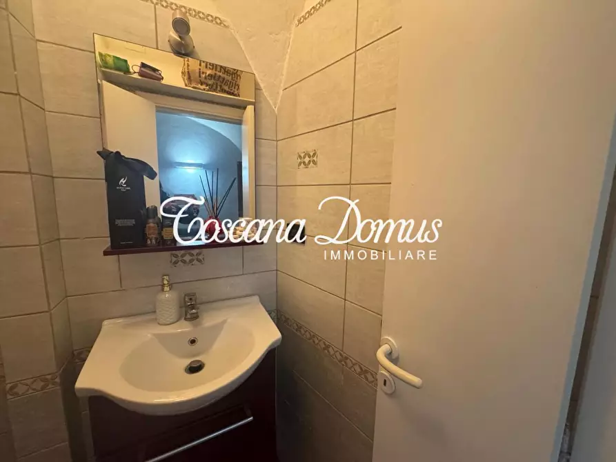 Immagine 5 di Appartamento in vendita  a Siena