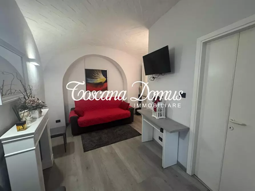 Immagine 2 di Appartamento in vendita  a Siena