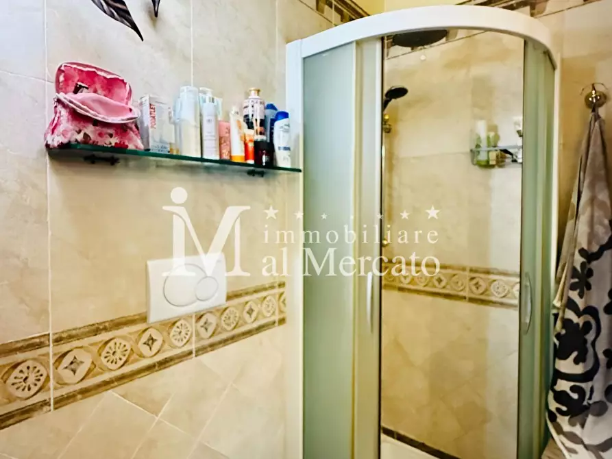 Immagine 23 di Appartamento in vendita  a Viareggio