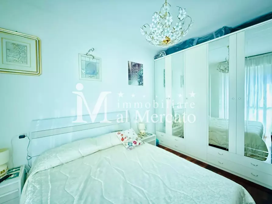 Immagine 20 di Appartamento in vendita  a Viareggio