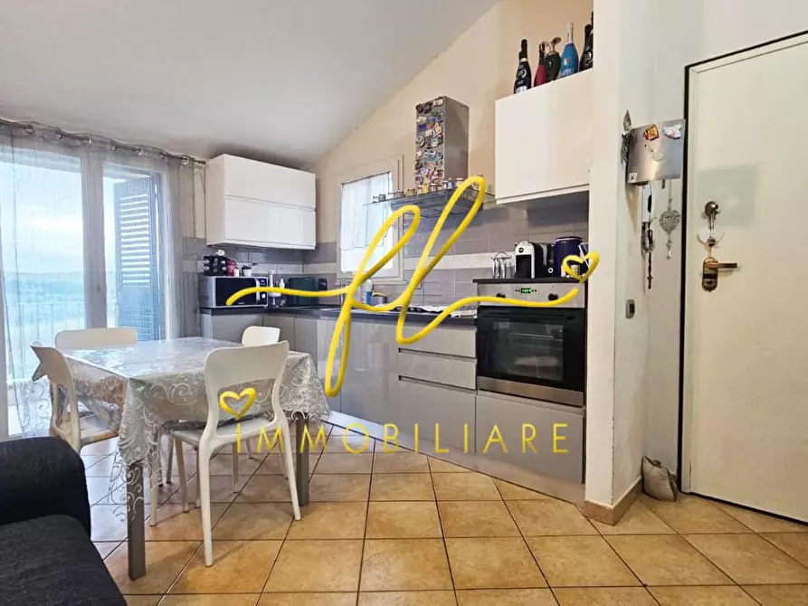 Immagine 2 di Appartamento in vendita  a Castellina Marittima