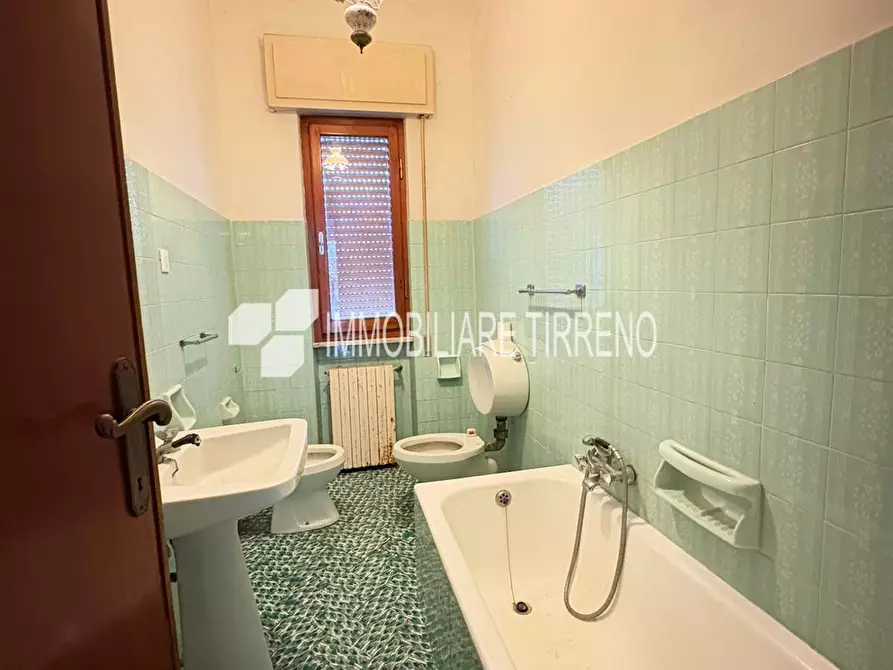 Immagine 8 di Casa indipendente in vendita  a Massa