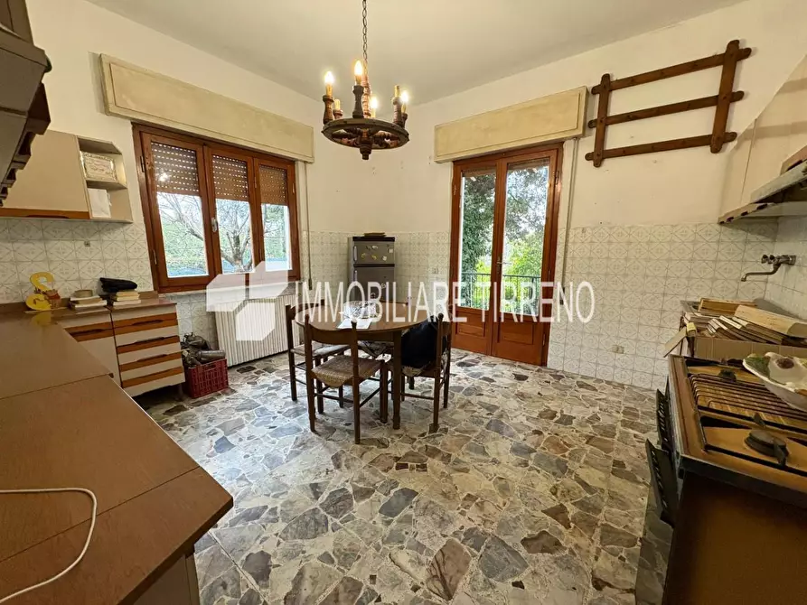 Immagine 5 di Casa indipendente in vendita  a Massa