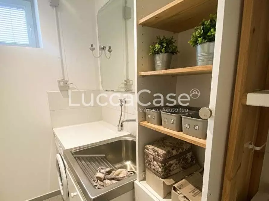 Immagine 20 di Casa bifamiliare in vendita  a Lucca