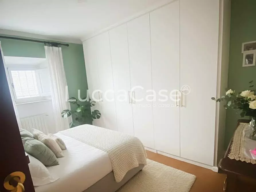 Immagine 10 di Casa bifamiliare in vendita  a Lucca