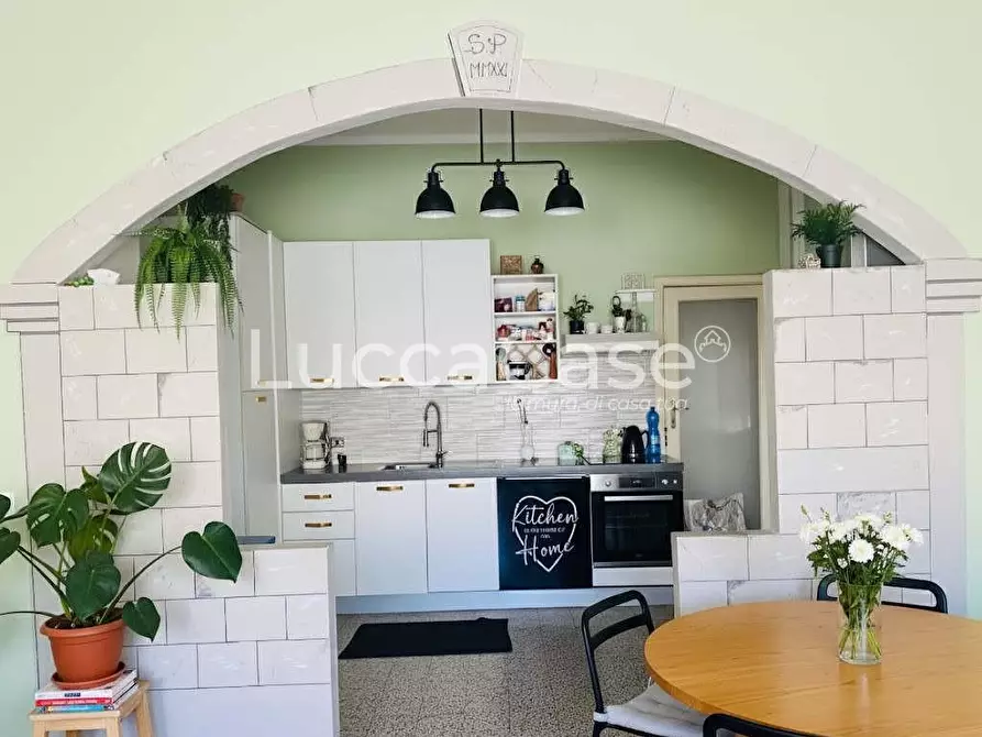 Immagine 5 di Casa bifamiliare in vendita  a Lucca