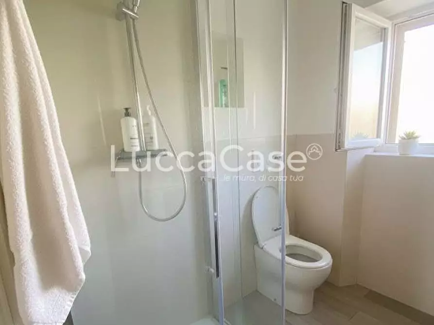 Immagine 15 di Casa bifamiliare in vendita  a Lucca