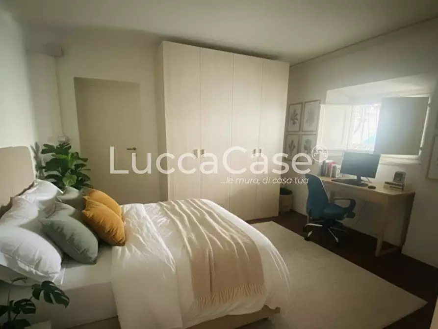 Immagine 12 di Casa bifamiliare in vendita  a Lucca