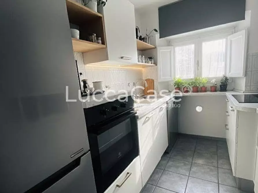 Immagine 8 di Casa bifamiliare in vendita  a Lucca