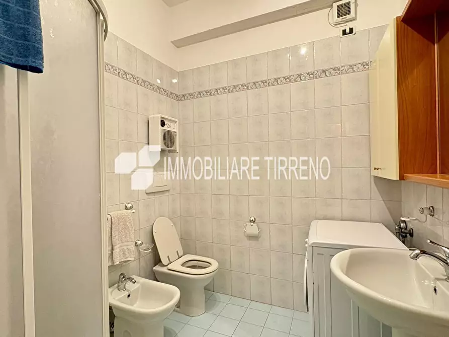 Immagine 11 di Appartamento in vendita  a Massa