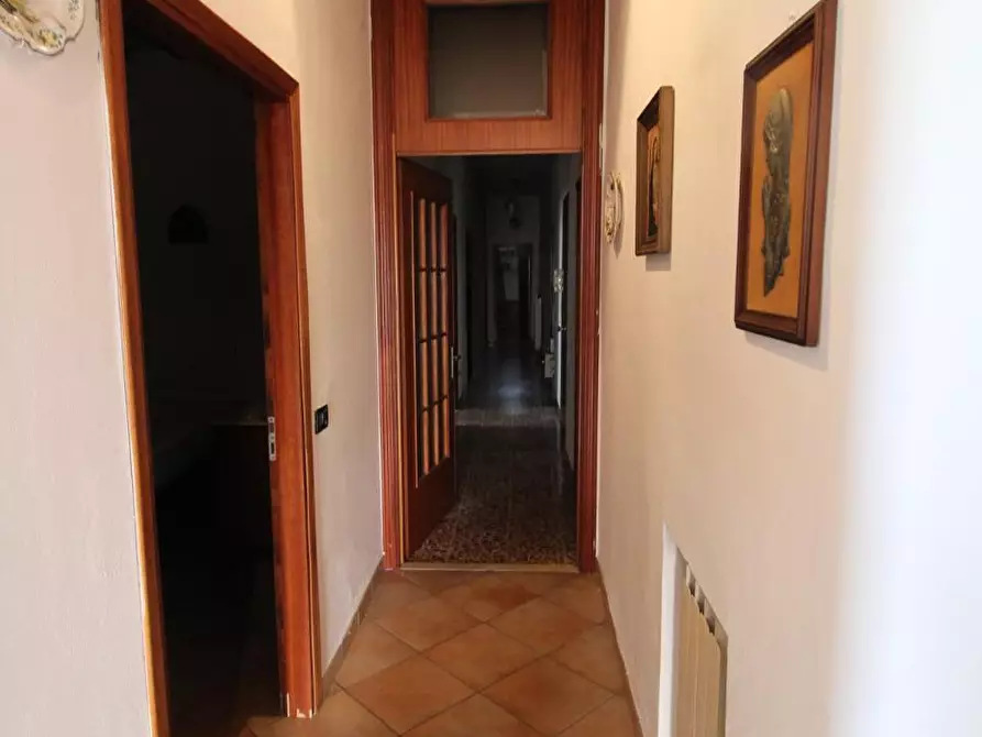 Immagine 19 di Casa indipendente in vendita  a Colle Di Val D'elsa