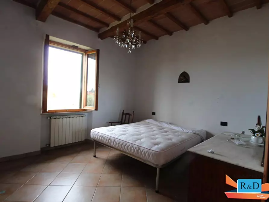 Immagine 20 di Casa indipendente in vendita  a Colle Di Val D'elsa
