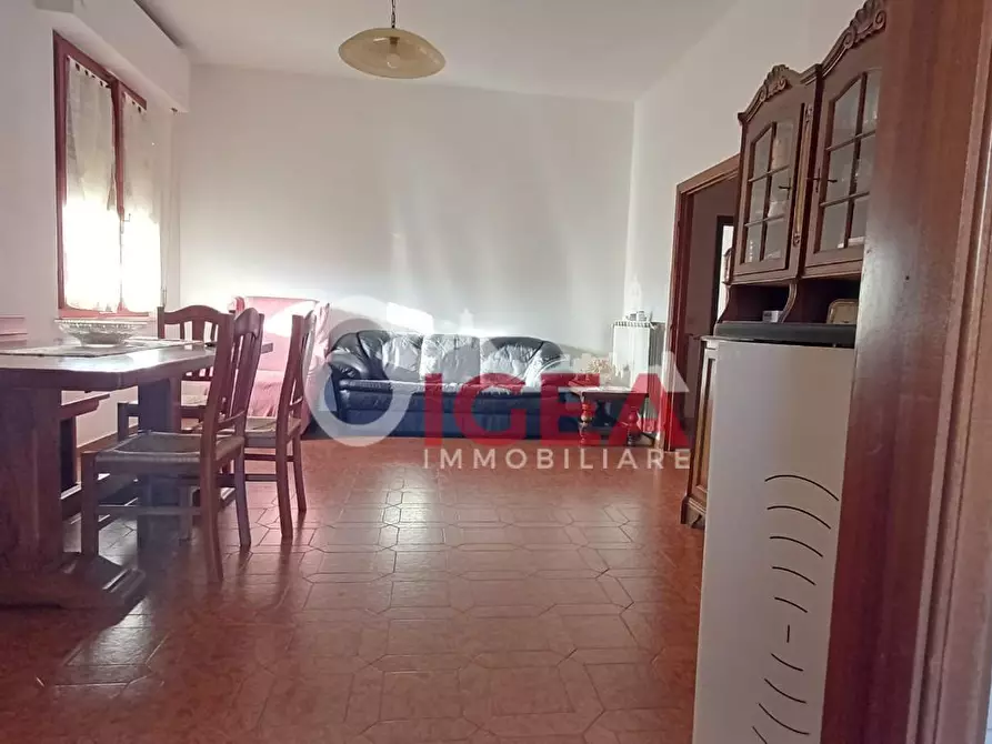 Immagine 13 di Casa colonica in vendita  a Montepulciano