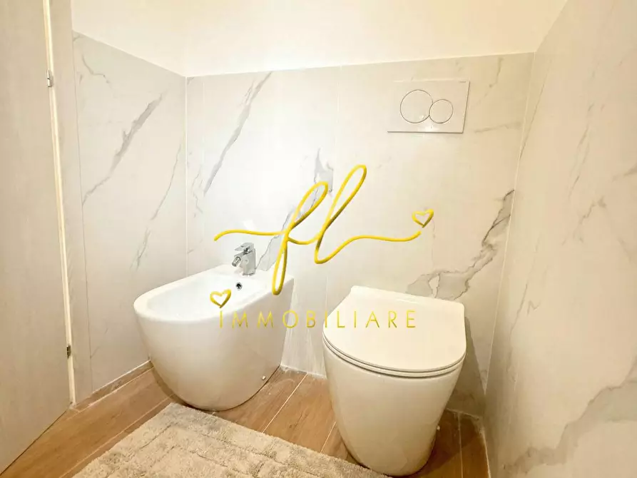 Immagine 8 di Appartamento in vendita  a Cecina