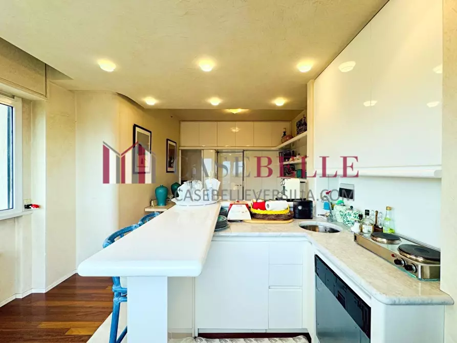 Immagine 11 di Appartamento in affitto  a Camaiore