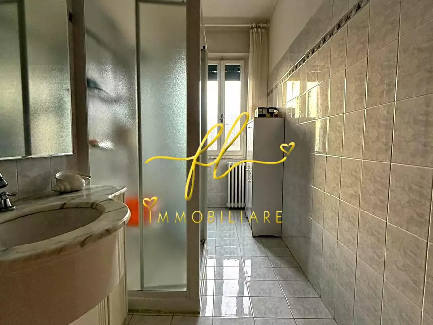 Immagine 10 di Appartamento in vendita  a Cecina