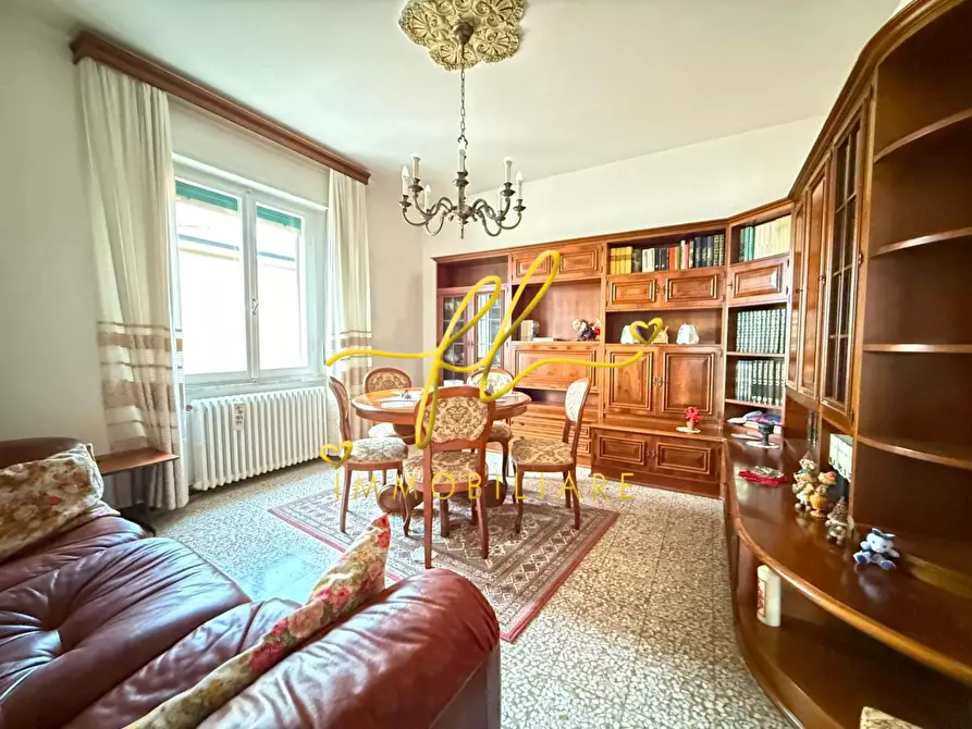 Immagine 1 di Appartamento in vendita  a Cecina