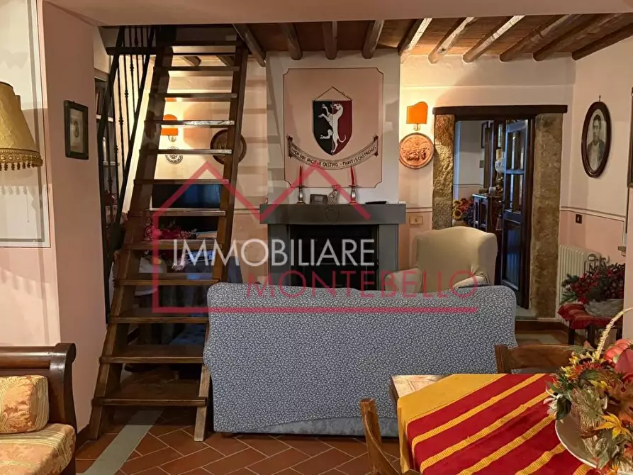 Immagine 7 di Rustico / casale in vendita  a Camaiore