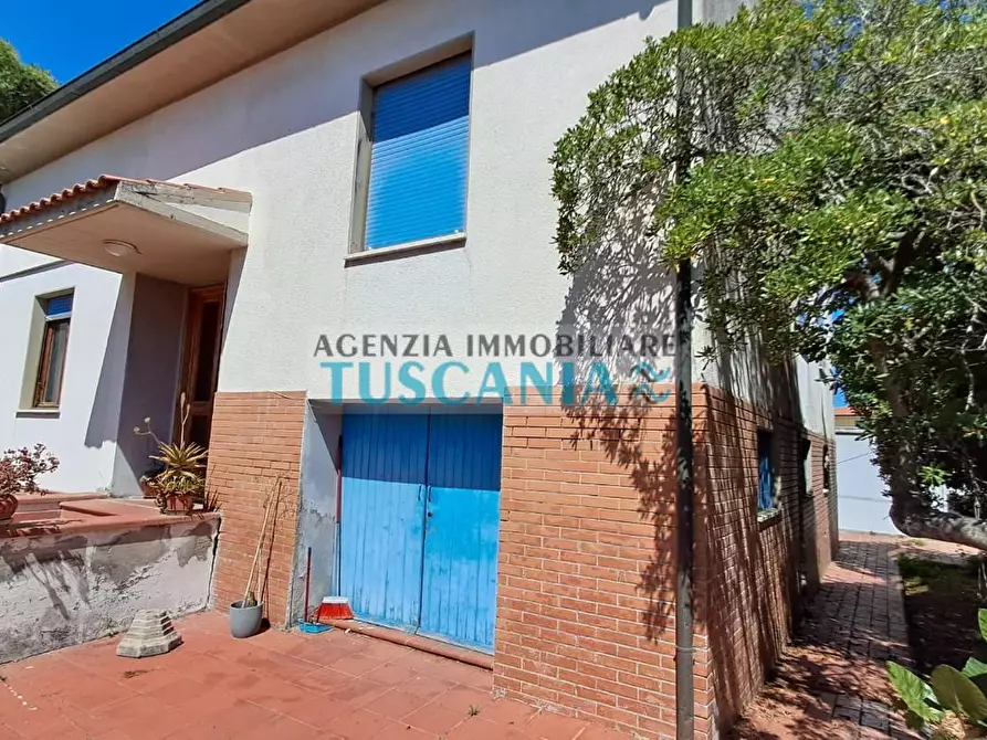 Immagine 10 di Casa indipendente in vendita  a Cecina
