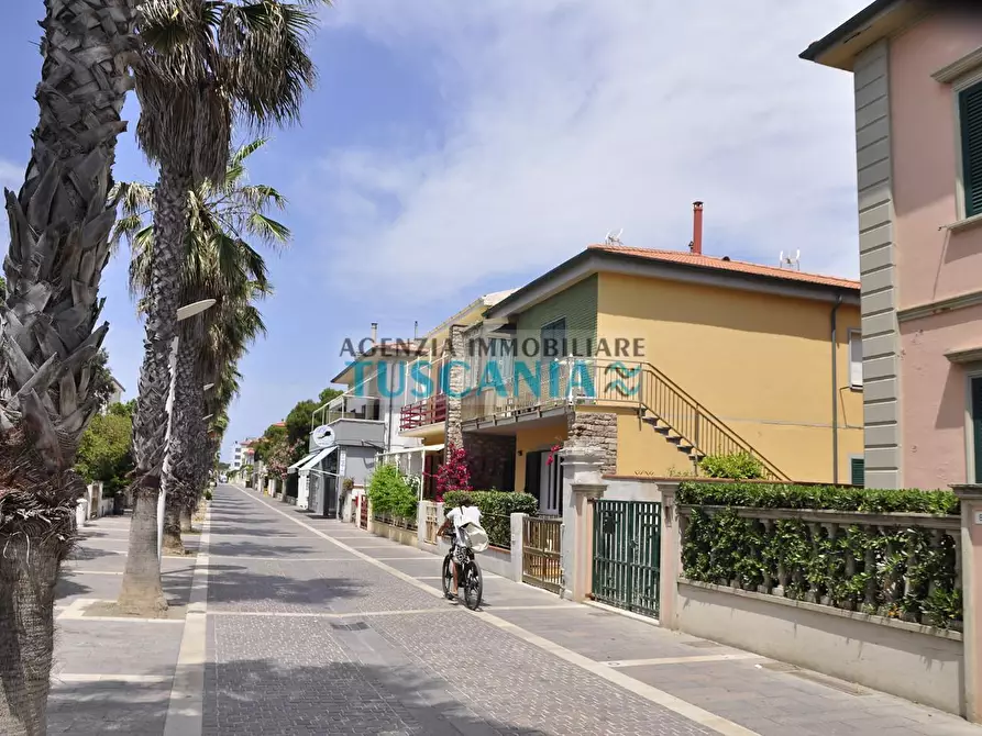Immagine 2 di Casa indipendente in vendita  a Cecina