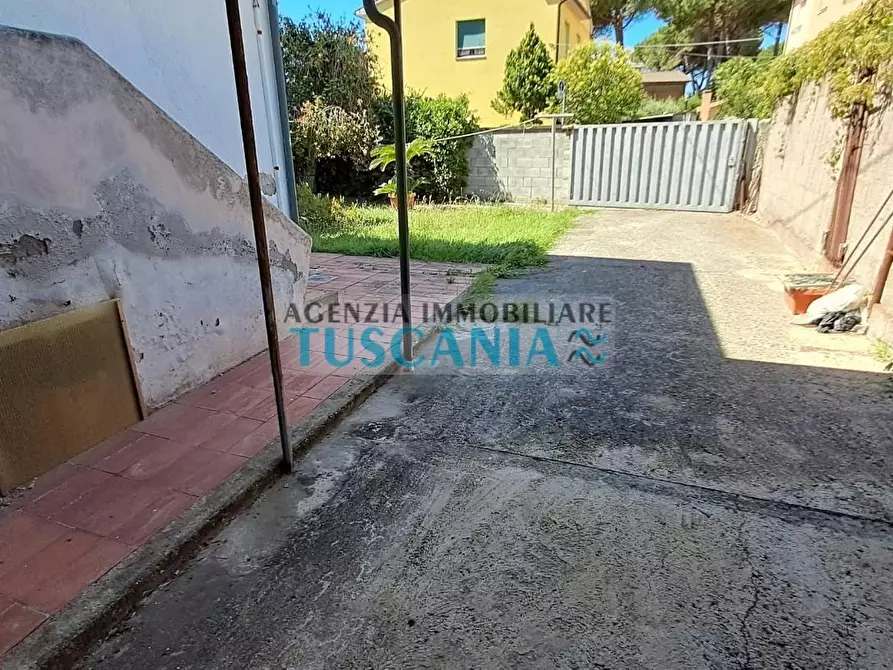 Immagine 15 di Casa indipendente in vendita  a Cecina