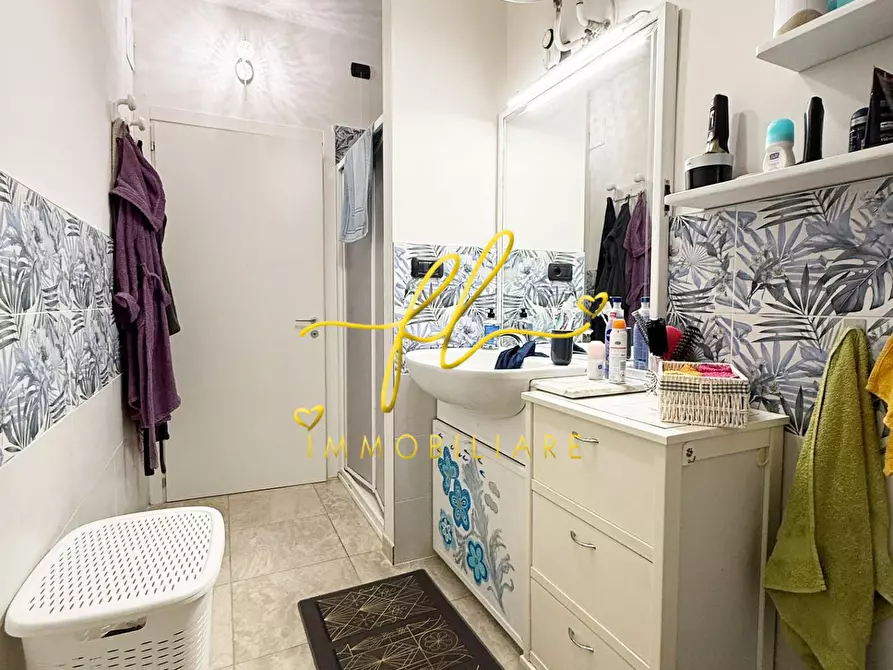 Immagine 20 di Appartamento in vendita  a Cecina