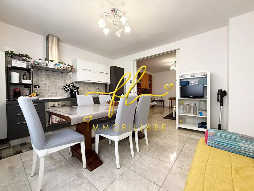 Immagine 10 di Appartamento in vendita  a Cecina