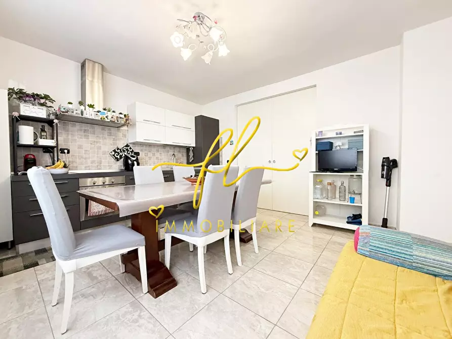 Immagine 6 di Appartamento in vendita  a Cecina