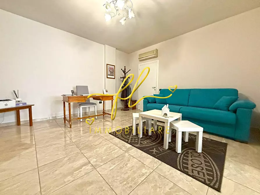 Immagine 4 di Appartamento in vendita  a Cecina