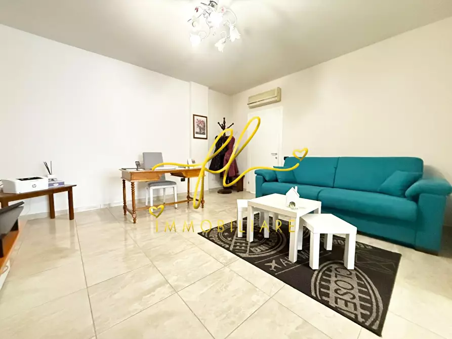 Immagine 5 di Appartamento in vendita  a Cecina