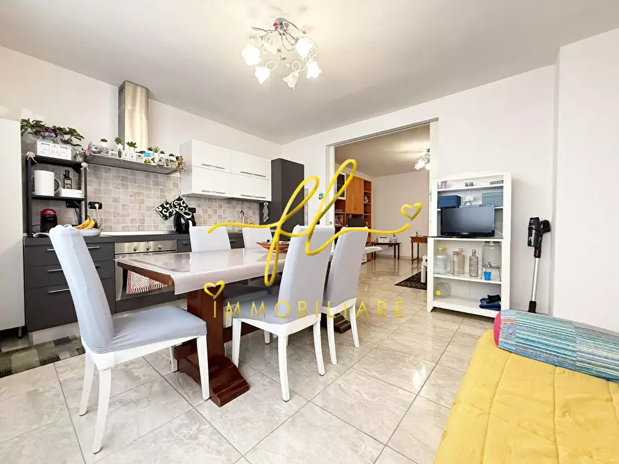 Immagine 7 di Appartamento in vendita  a Cecina