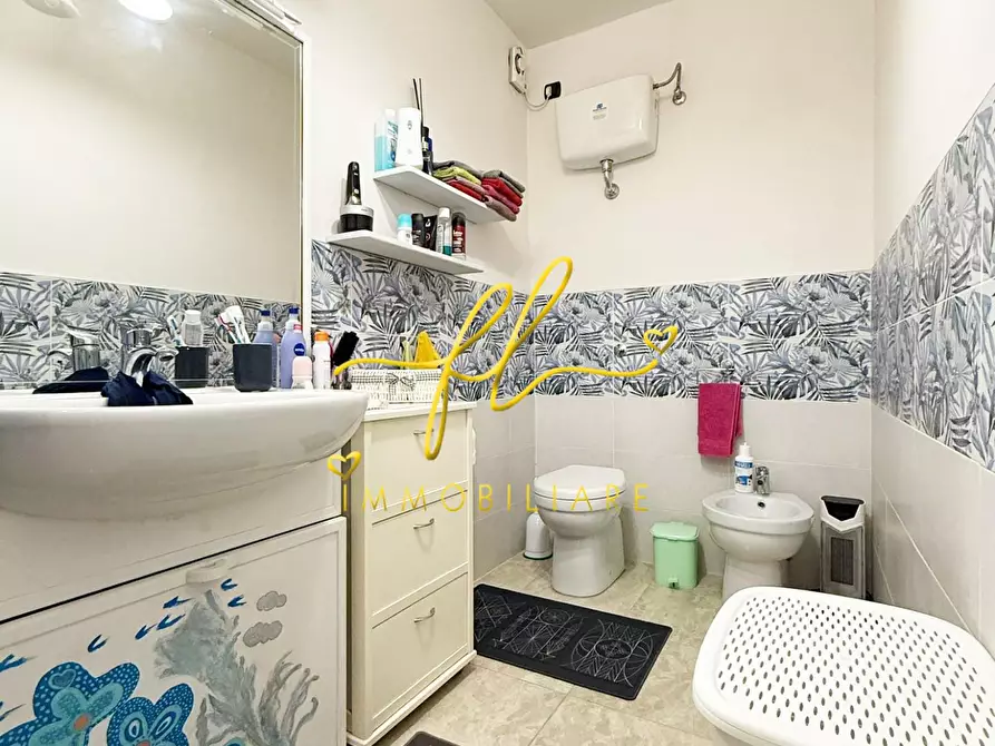 Immagine 25 di Appartamento in vendita  a Cecina