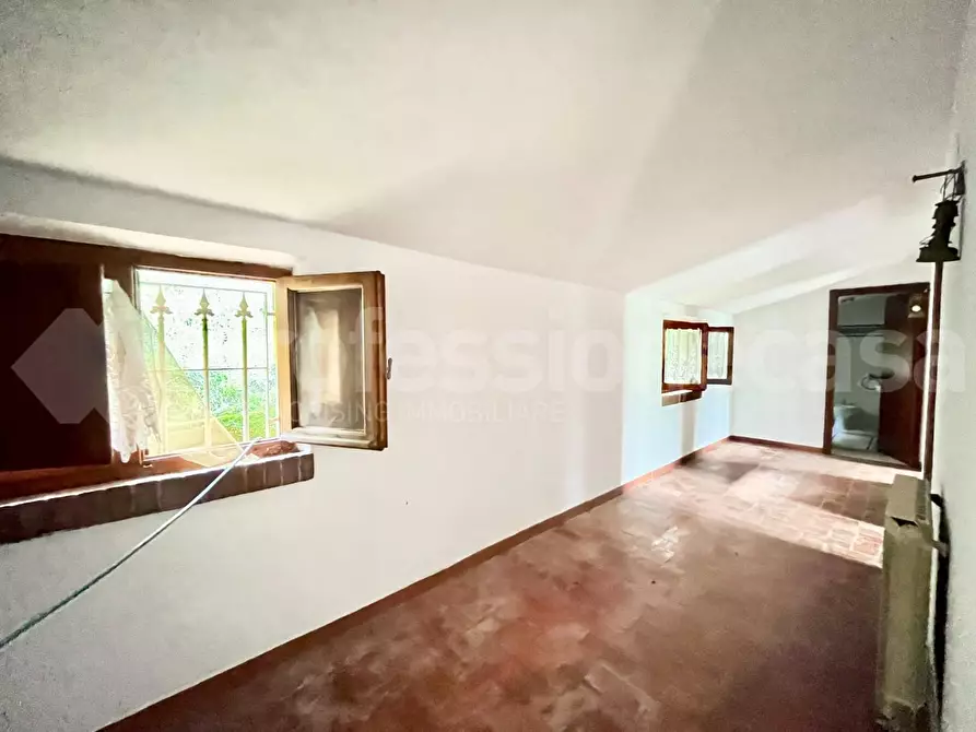 Immagine 16 di Rustico / casale in vendita  a Calci