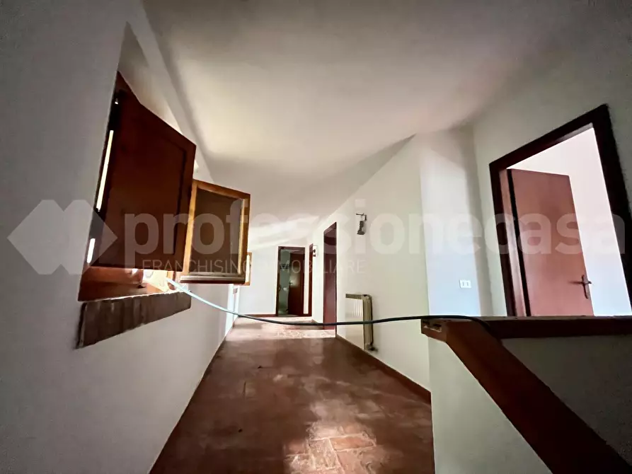 Immagine 31 di Rustico / casale in vendita  a Calci