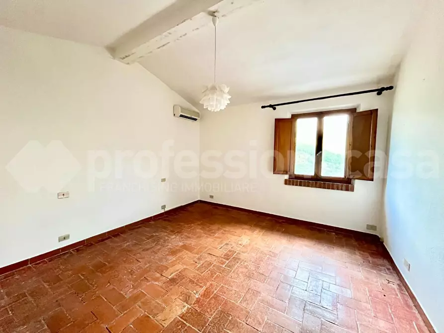 Immagine 25 di Rustico / casale in vendita  a Calci