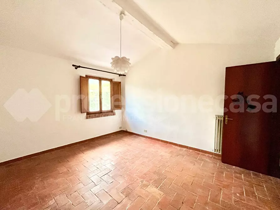 Immagine 18 di Rustico / casale in vendita  a Calci