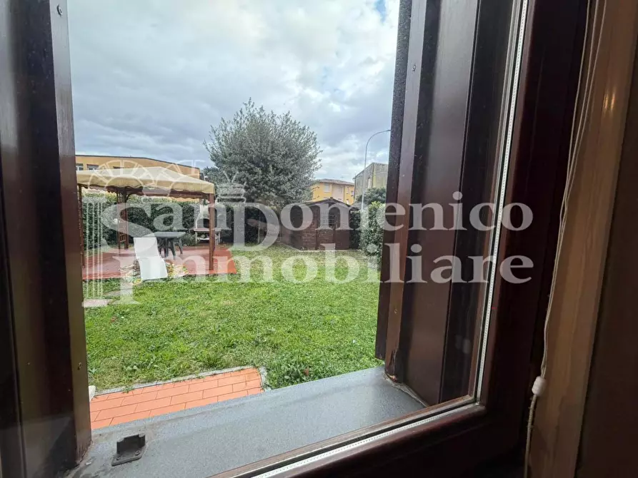 Immagine 9 di Villetta a schiera in vendita  a Cascina