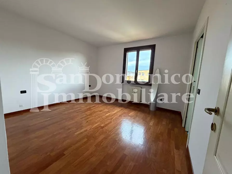 Immagine 12 di Villetta a schiera in vendita  a Cascina