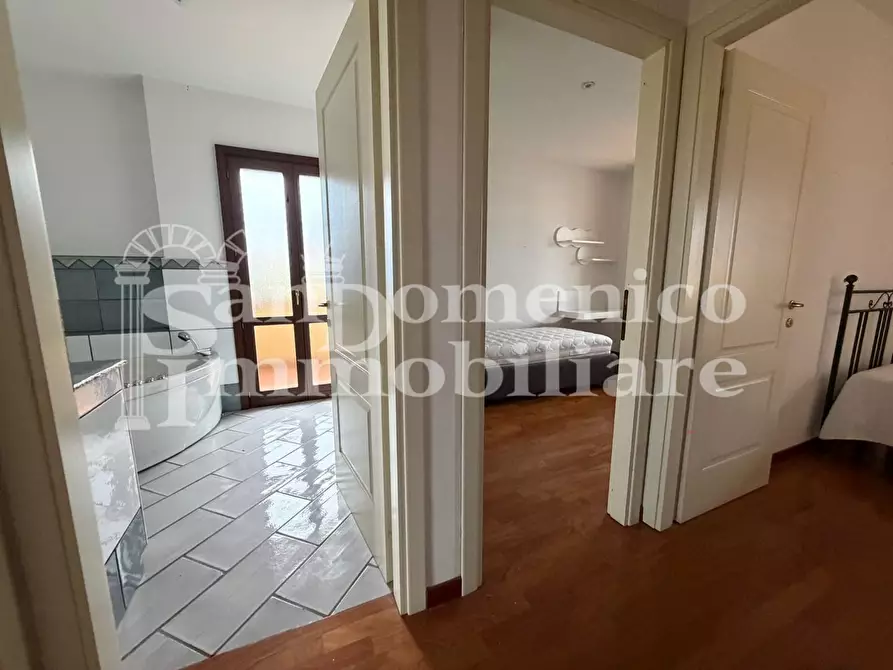 Immagine 24 di Villetta a schiera in vendita  a Cascina