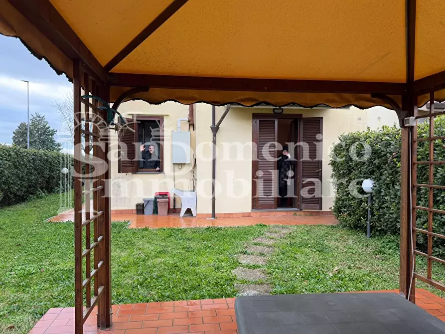 Immagine 27 di Villetta a schiera in vendita  a Cascina