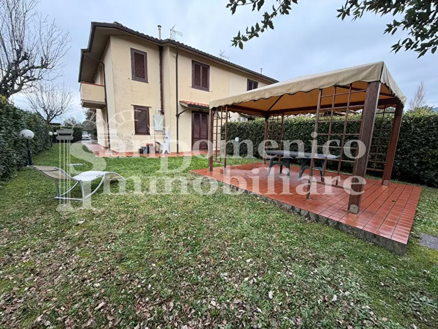 Immagine 30 di Villetta a schiera in vendita  a Cascina