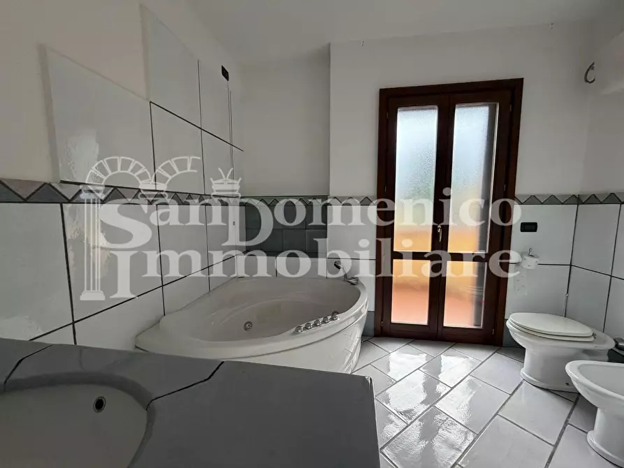 Immagine 14 di Villetta a schiera in vendita  a Cascina