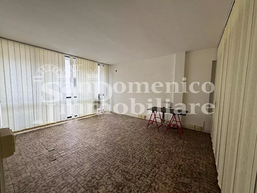 Immagine 7 di Ufficio in affitto  a Cascina