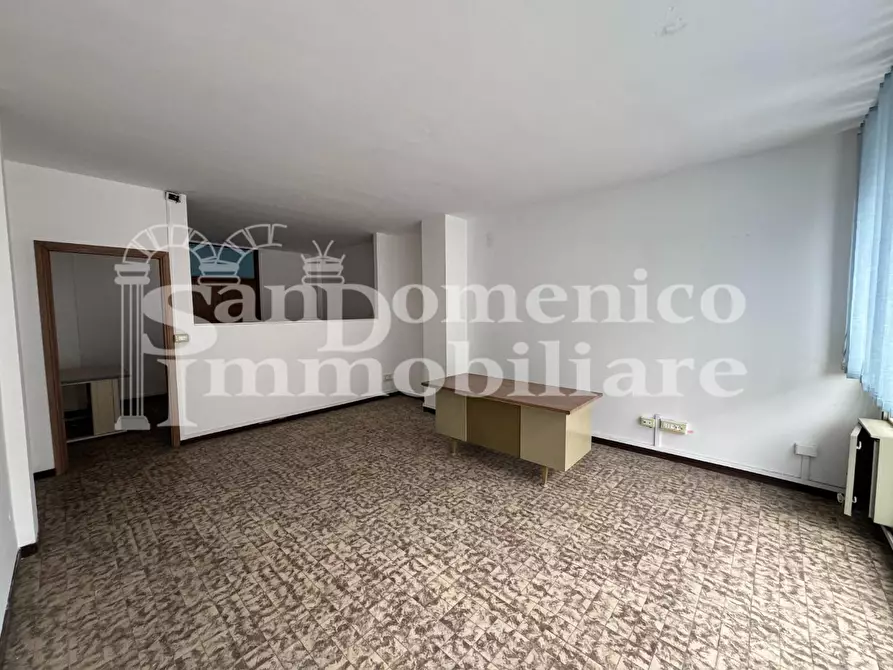 Immagine 6 di Ufficio in affitto  a Cascina