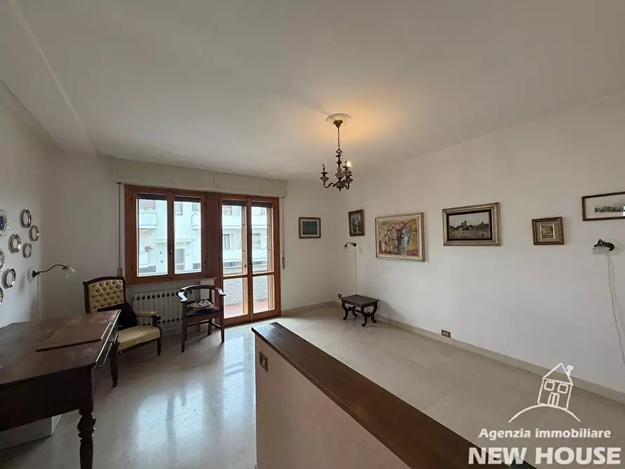 Immagine 16 di Appartamento in vendita  a Pisa