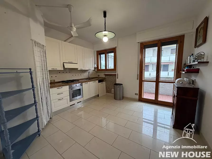 Immagine 4 di Appartamento in vendita  a Pisa