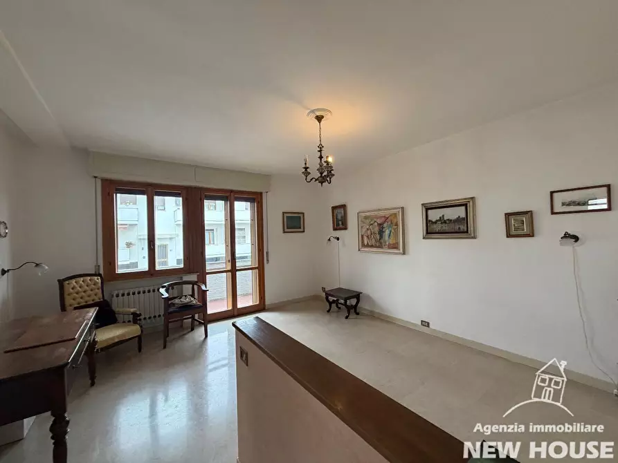 Immagine 17 di Appartamento in vendita  a Pisa