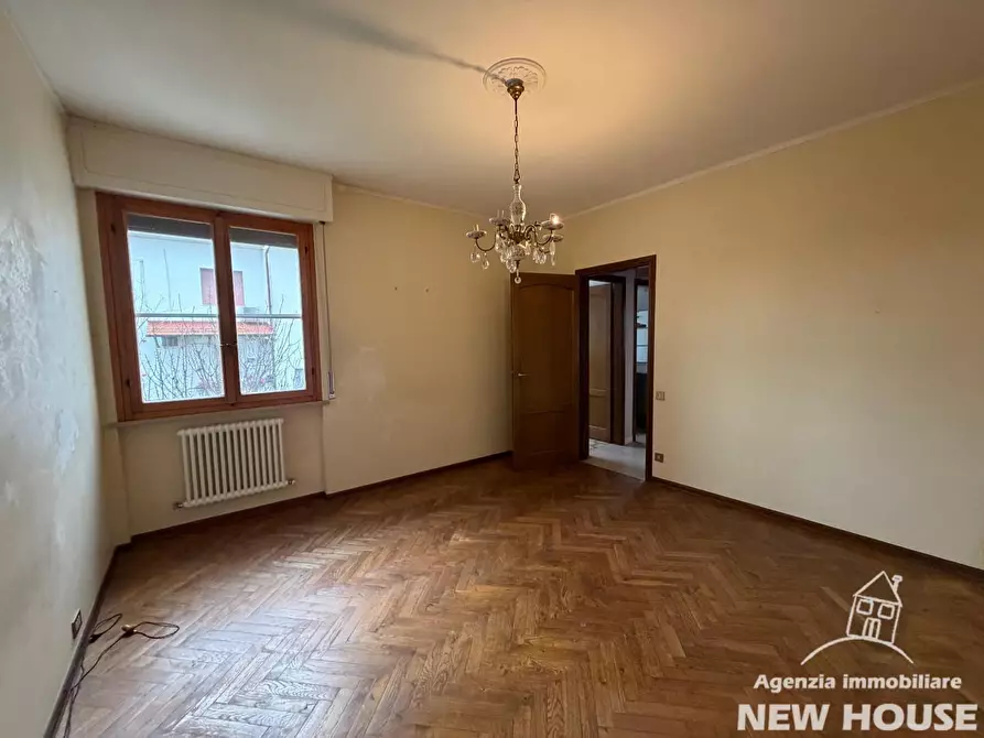 Immagine 43 di Appartamento in vendita  a Pisa