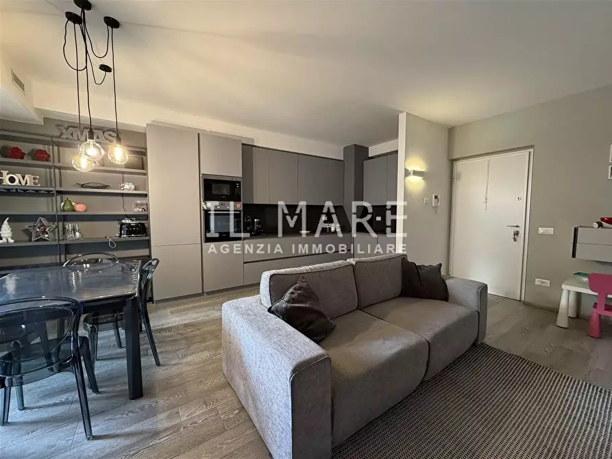 Immagine 4 di Appartamento in vendita  a Massa